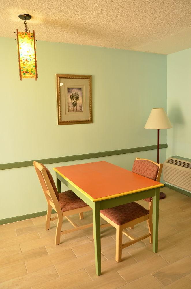 Sandpiper Springs Retreat & Spa Desert Hot Springs Exterior photo